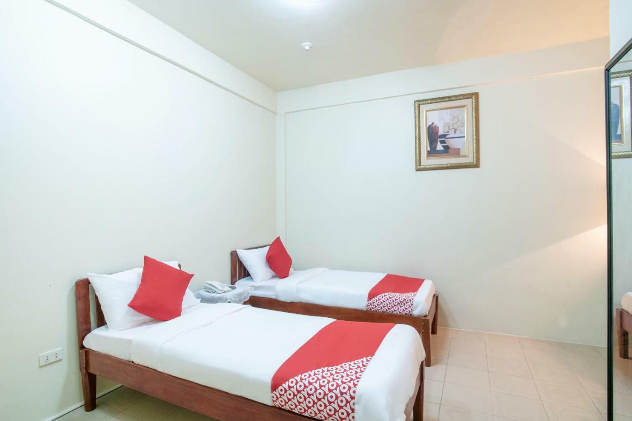 Conrado'S Apartelle Paranaque City Ngoại thất bức ảnh